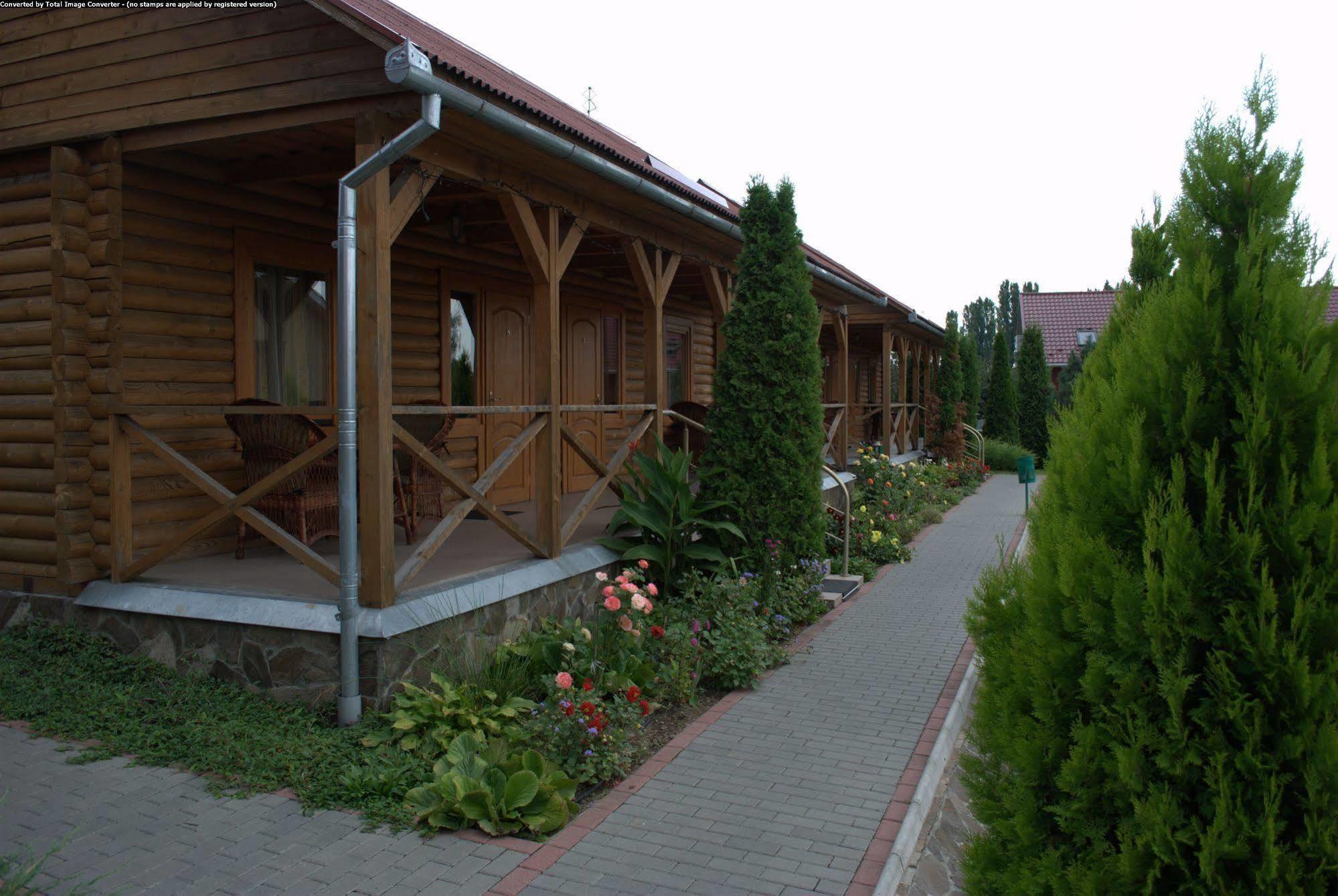 Europe Hotel Uzhhorod Bagian luar foto
