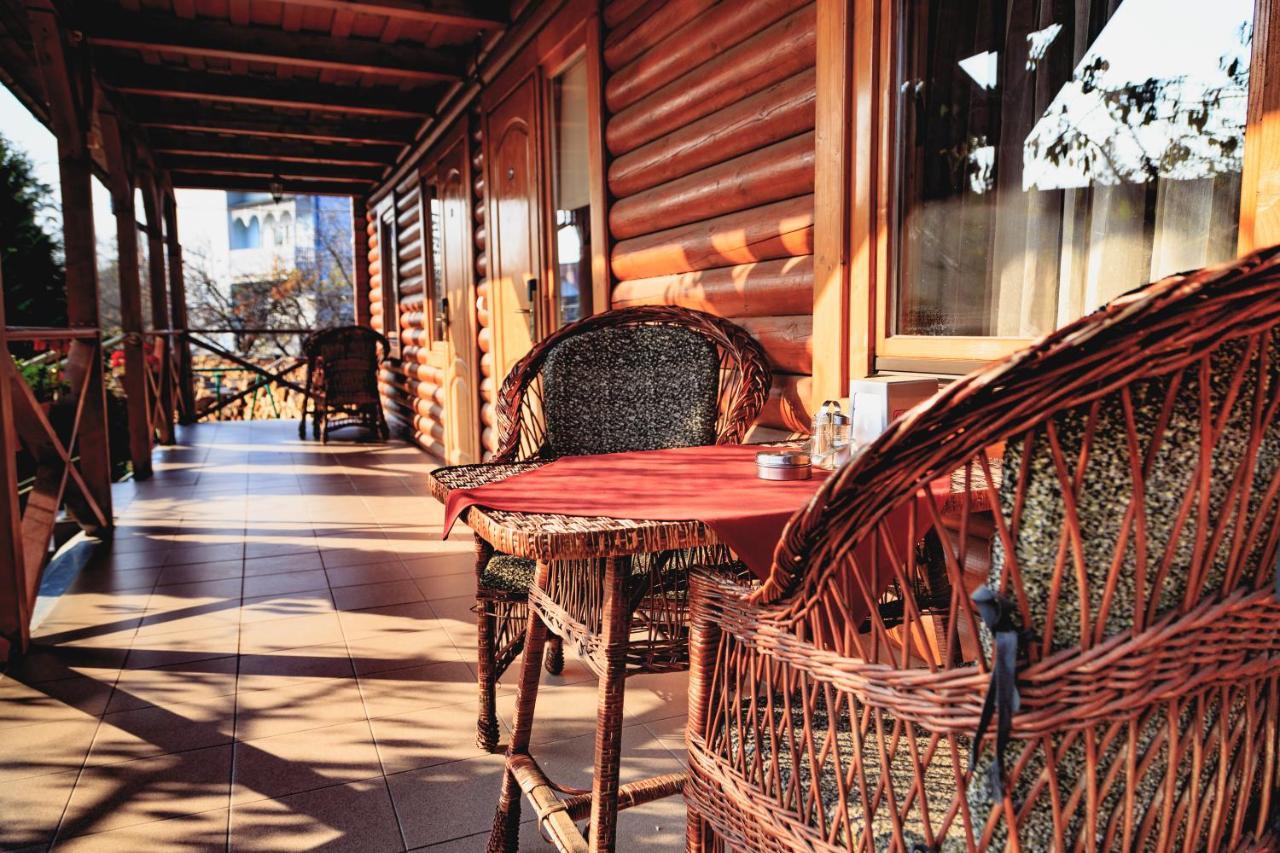 Europe Hotel Uzhhorod Bagian luar foto