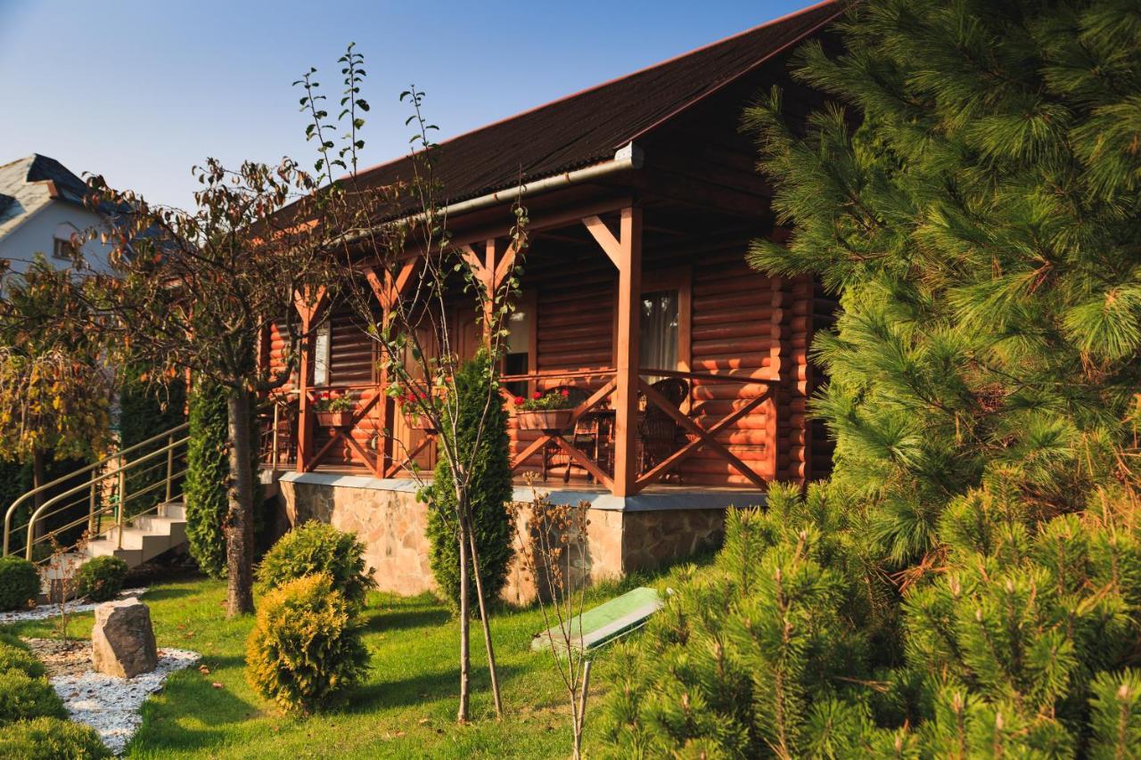 Europe Hotel Uzhhorod Bagian luar foto